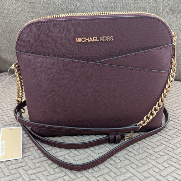 Michael Kors Handbags - Michael Kors Jet Set Travel Medium Dome Shoulder Bag NWT